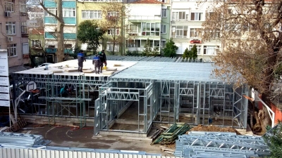 İstanbul Fenerbahçe Stadı yanı 2 katlı okul binası montajı